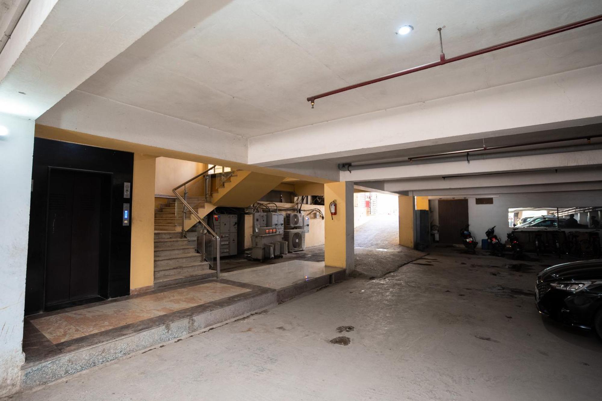 Hotel Radiance Courtyard Varanasi Exteriör bild