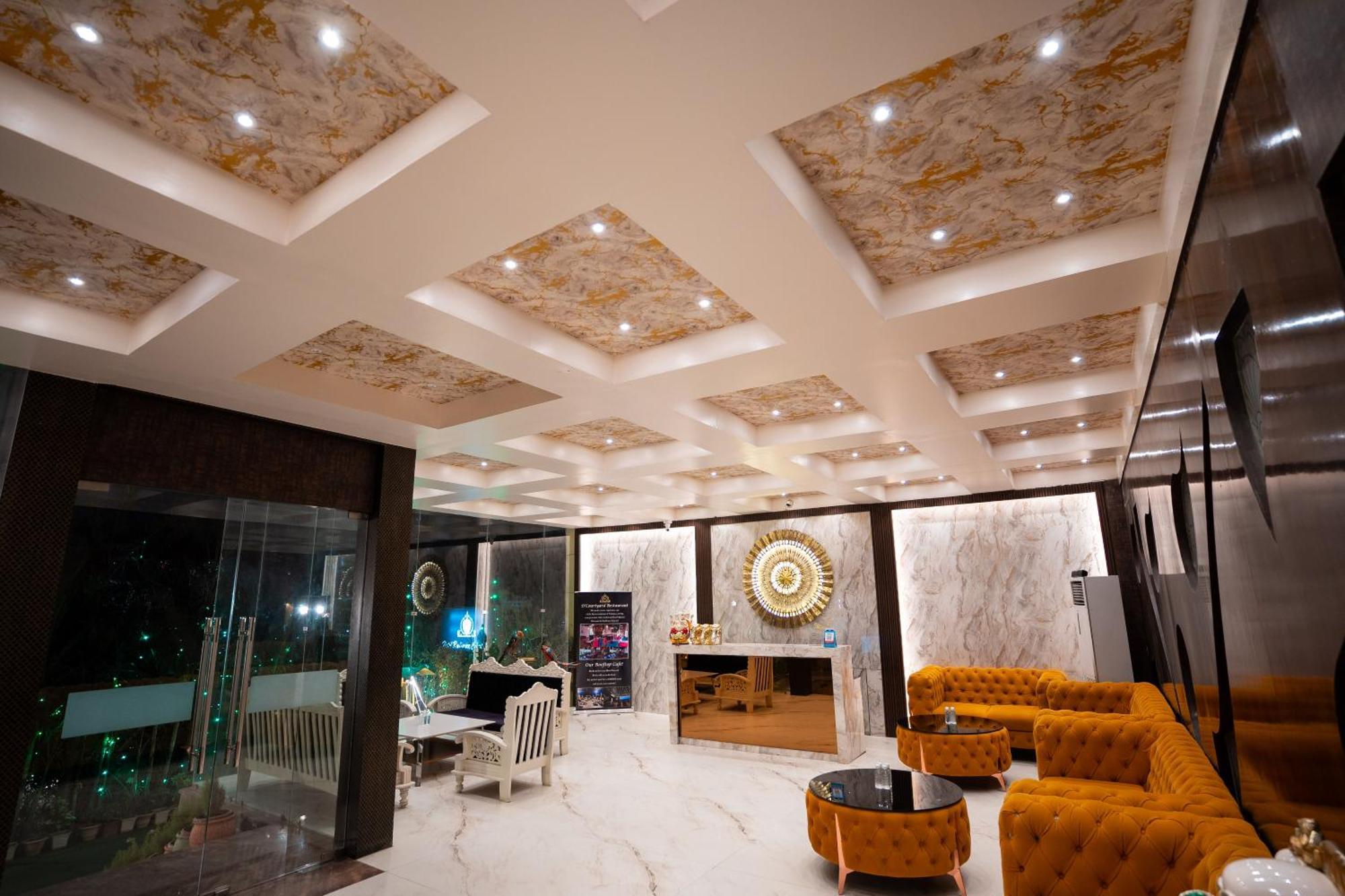 Hotel Radiance Courtyard Varanasi Exteriör bild