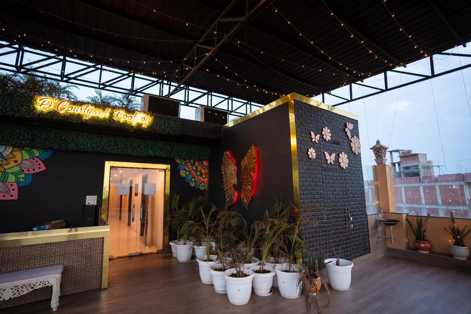 Hotel Radiance Courtyard Varanasi Exteriör bild